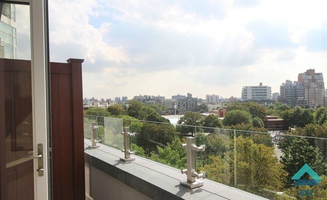 Foto del edificio - 544 Manhattan Ave