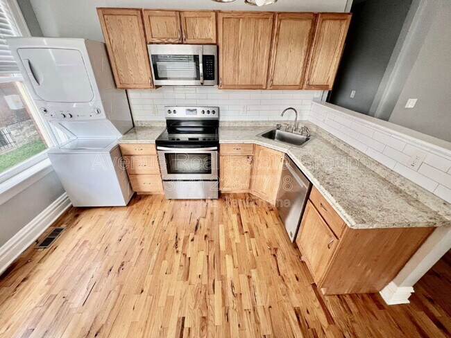 Foto del edificio - 5138 Waterman Blvd