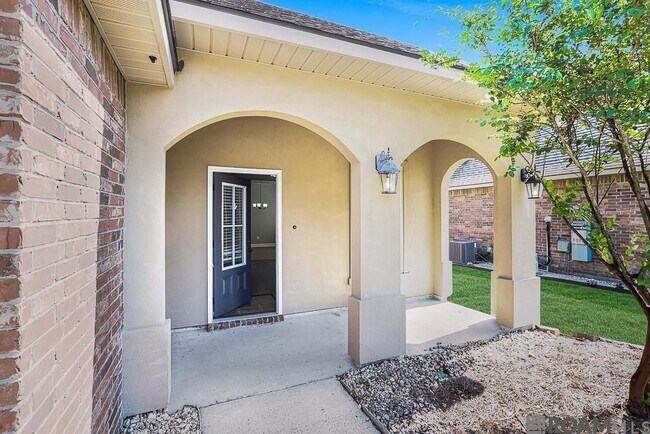 Foto del edificio - 16290 Timberstone Dr