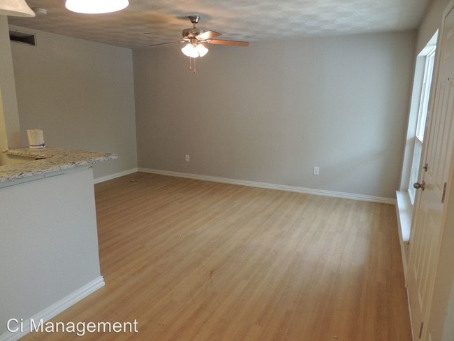 Building Photo - 4611 Munger Ave