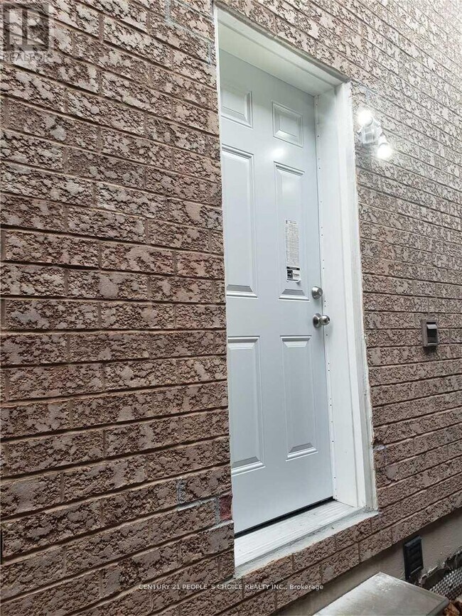 Photo du bâtiment - 597 Matisse Pl