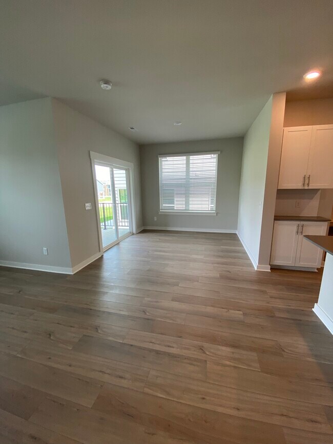 Foto del edificio - 3115 Lamond Dr