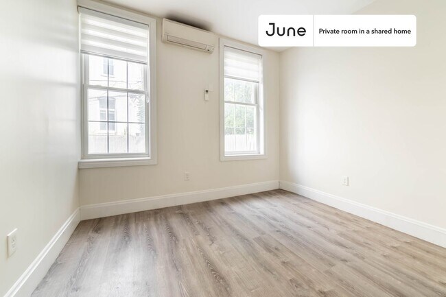 Foto del edificio - Room in Shared 2 bed/1 bath home in Greenpoint