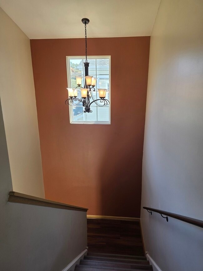 Building Photo - 2125 Silverstone Dr