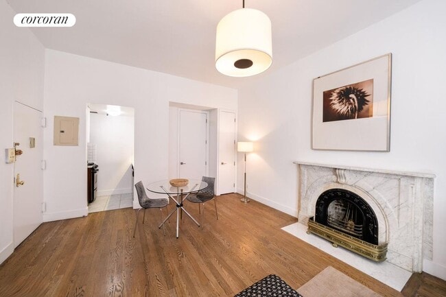 Foto del edificio - 120 E 19th St