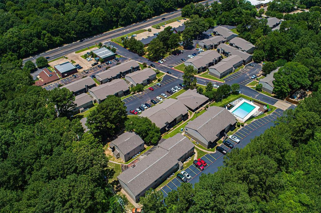 Primary Photo - 2614 N University Dr