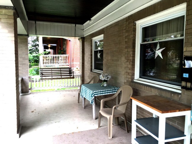 Great front porch - 226 S Aiken Ave