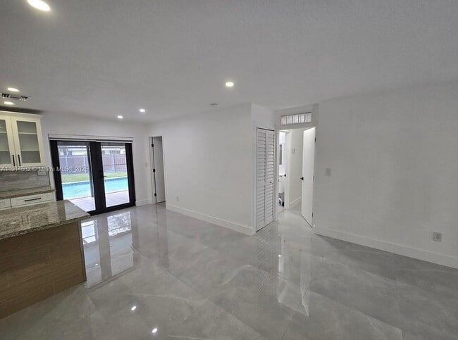 Building Photo - 19850 Franjo Rd