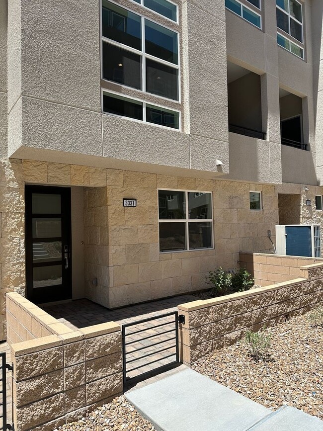 Building Photo - Inspirada Town Center Parcel 19