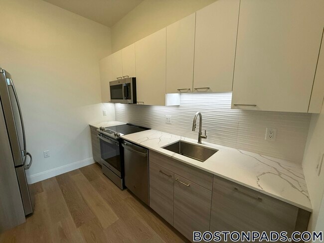 Foto del edificio - 1079 Commonwealth Ave