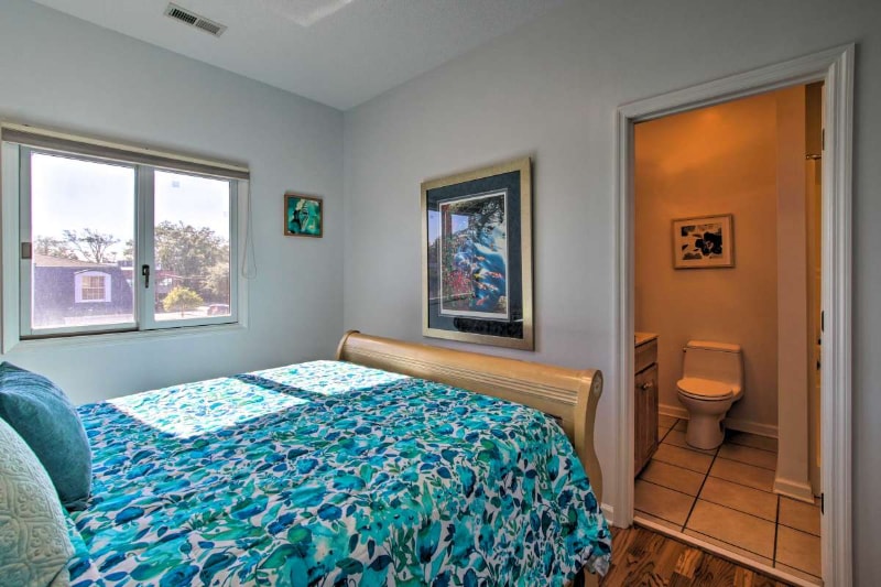 109 N Howe St, Southport, NC 28461 Condo for Rent in Southport, NC