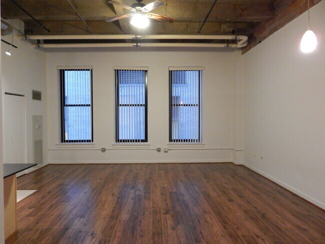 Foto del edificio - 20 N State St