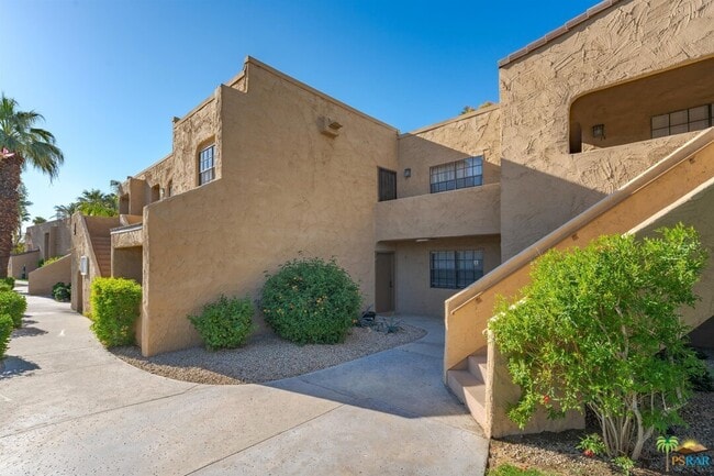 Building Photo - 5300 E Waverly Dr