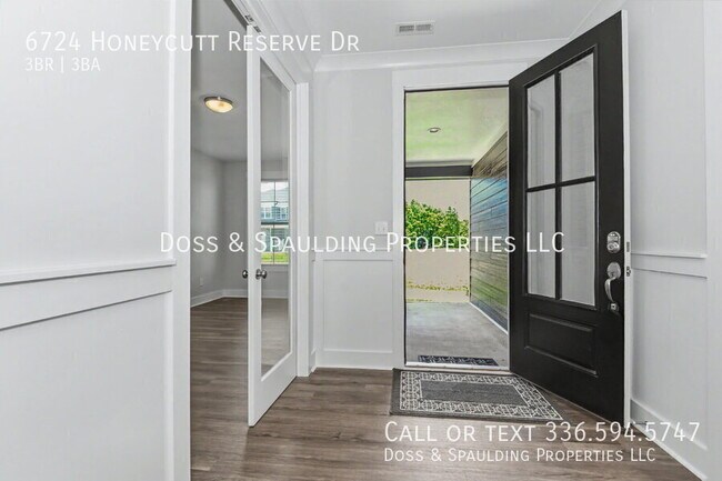 Foto del edificio - 6724 Honeycutt Reserve Dr