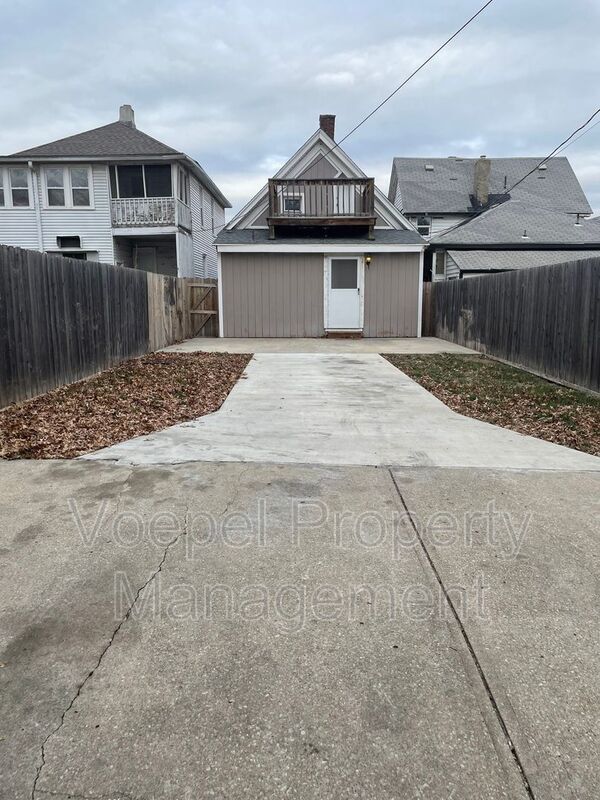 Building Photo - 517 Splitlog Ave