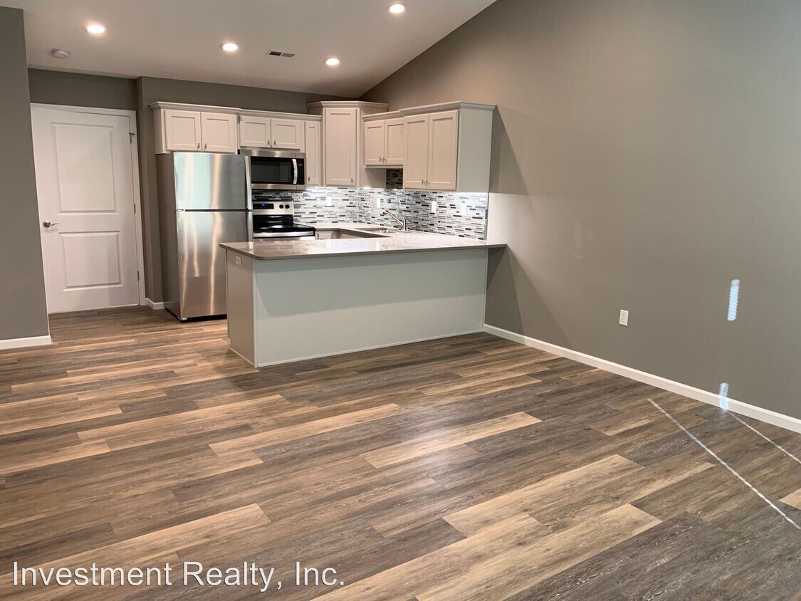 109 Bogad St, Saint Robert, MO 65584 Room for Rent in Saint Robert