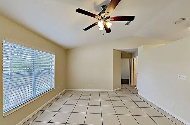 Foto del edificio - 5249 NW Gamma St