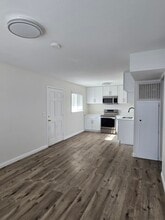 Building Photo - 2795 Conejo Dr