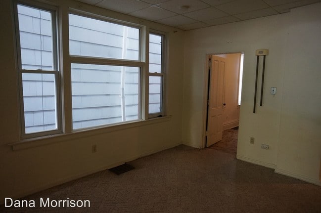 Foto del edificio - 810-812 E 3rd St