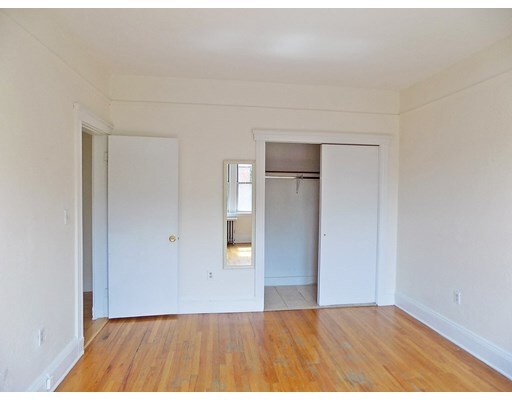 Foto del edificio - 24 Colborne Rd