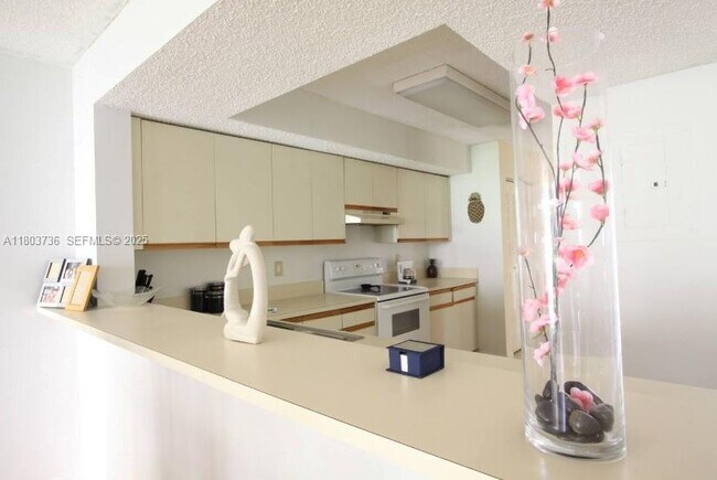 Foto del edificio - 8316 NW 24th St