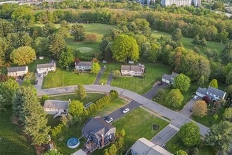 Building Photo - 121 Indian Meadow Dr