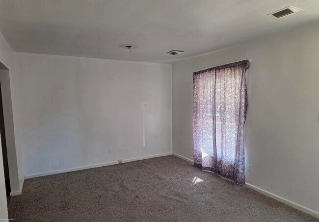 Foto del edificio - 23209 Detour St