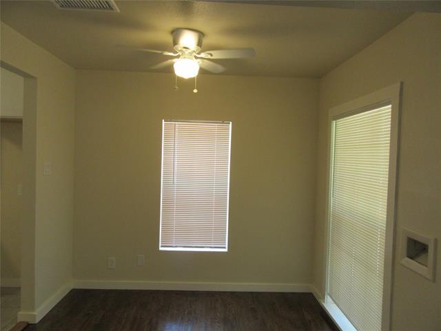 Building Photo - 6322 Parkdale Dr