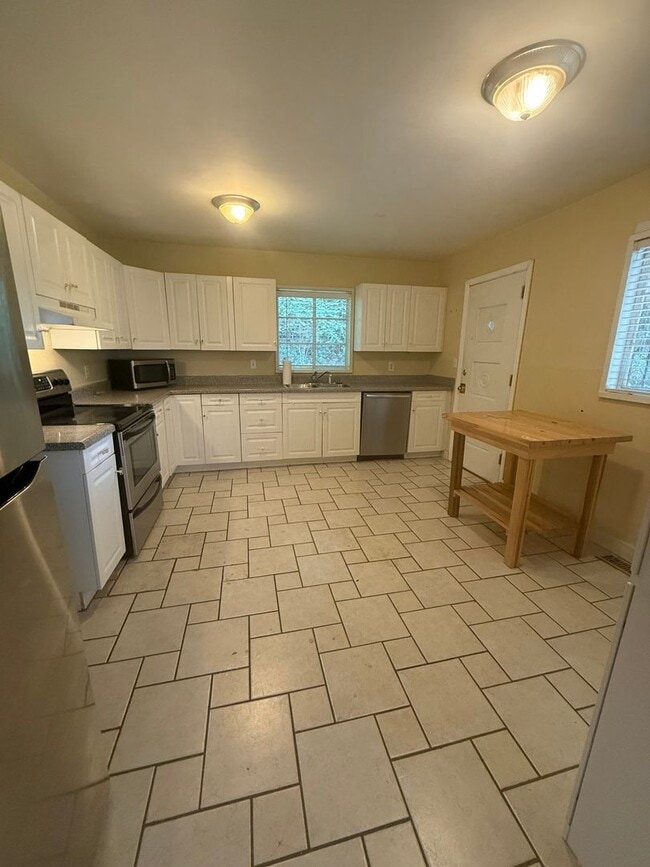 Building Photo - 1144 Del Ray Dr