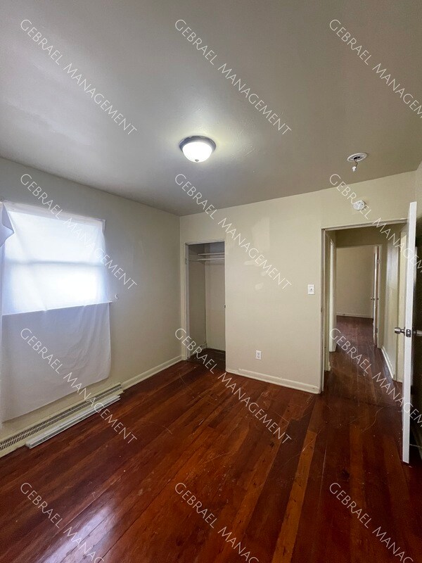Building Photo - 532 S 29th St