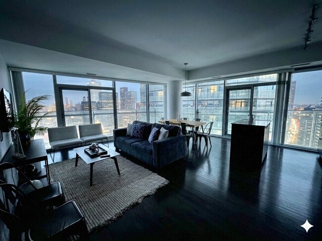 Building Photo - 222 Bremner Blvd