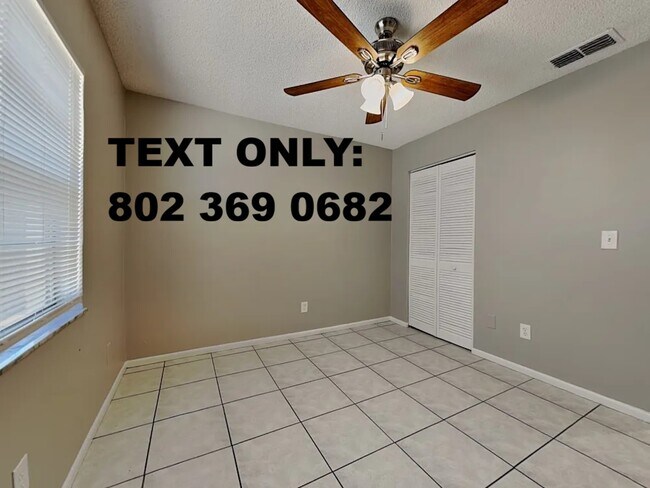 Foto del edificio - 1011 Bridlewood Way