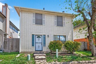 Building Photo - 8617 Mapletwist St
