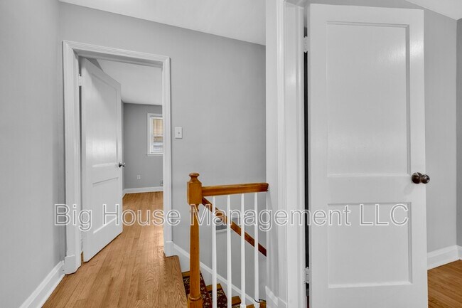 Foto del edificio - 4310 Roberton Ave