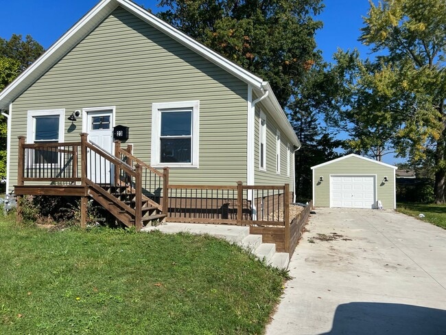 Building Photo - FOR RENT IN NILES!