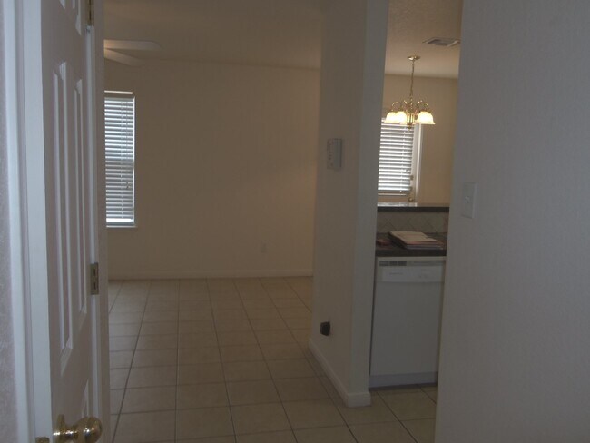 Foto del edificio - 2810 Windmill Ct