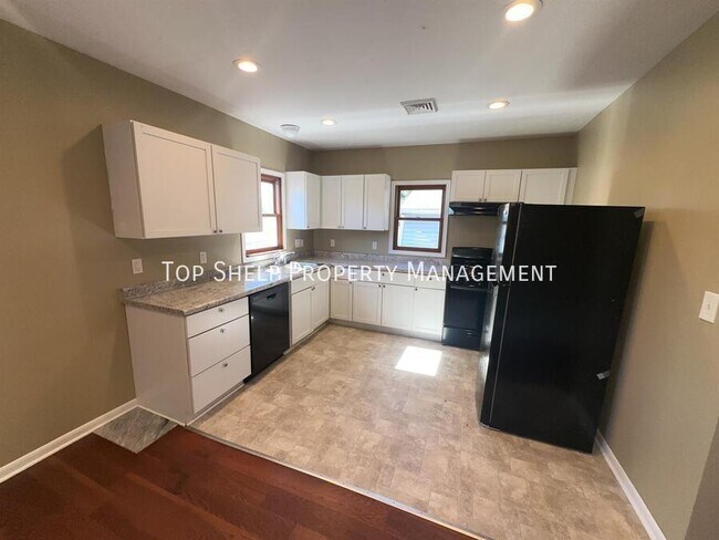 Foto del edificio - 4148 Mattern Ave