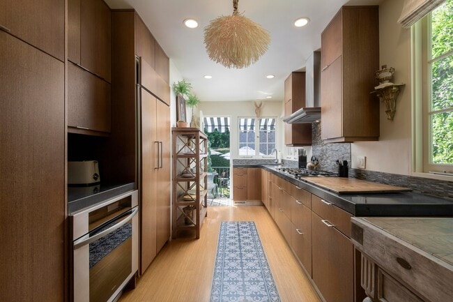 Foto del edificio - 3109 Calle Cedro