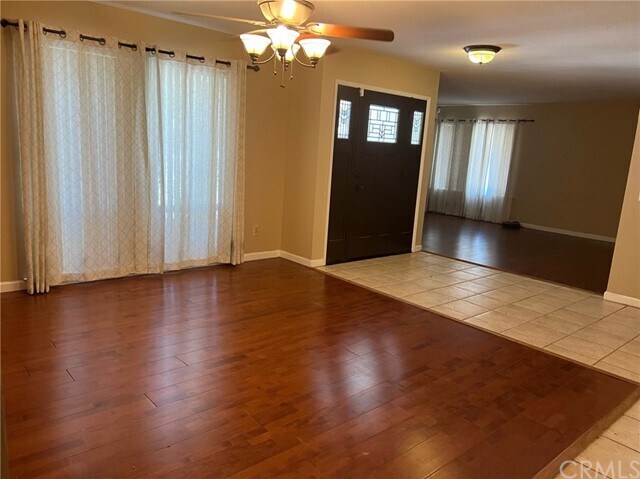 Building Photo - 402 Mainberry Dr