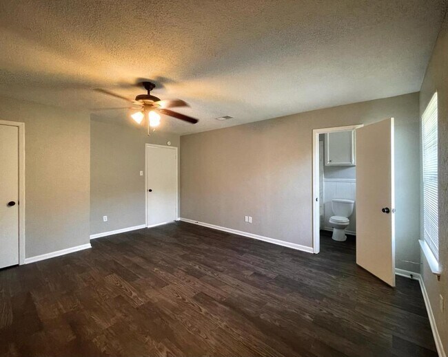 Foto del edificio - 1616 Northwood Blvd