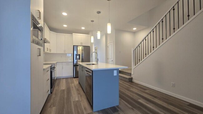 Building Photo - 3.0 bedroom in Calgary Alberta T3P 2G5