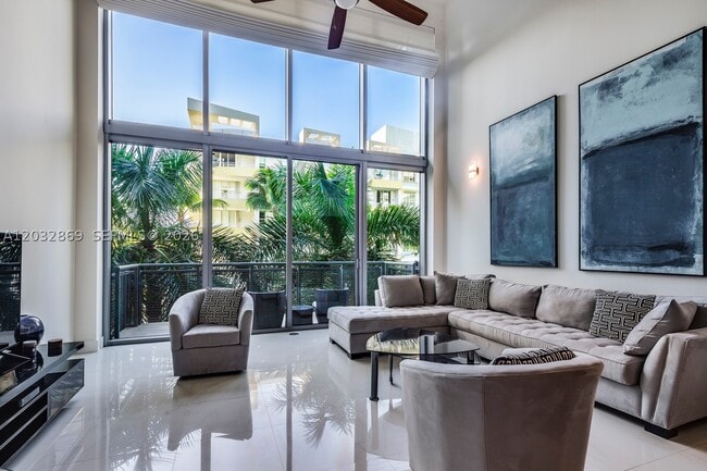 Building Photo - 6000 Collins Ave