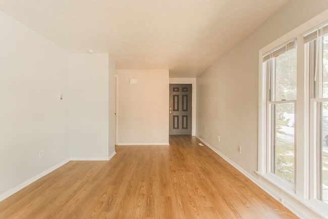 Foto del edificio - 604 Marine St