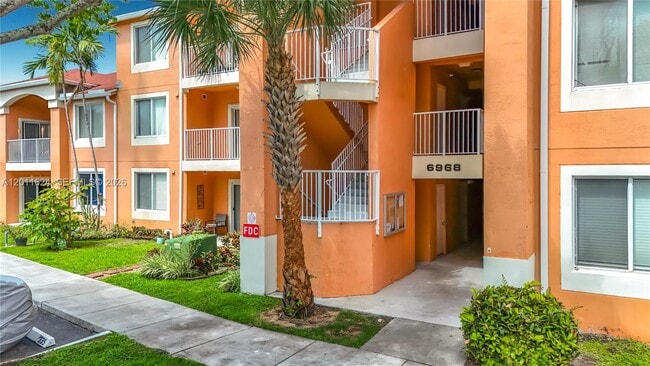 Foto del edificio - 6968 SW 39th St