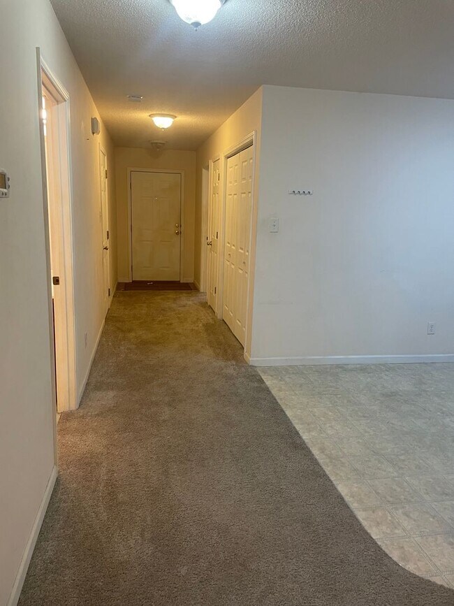Foto del edificio - Knoxville 37912 - 2 bedroom, 2 bath Condo ...