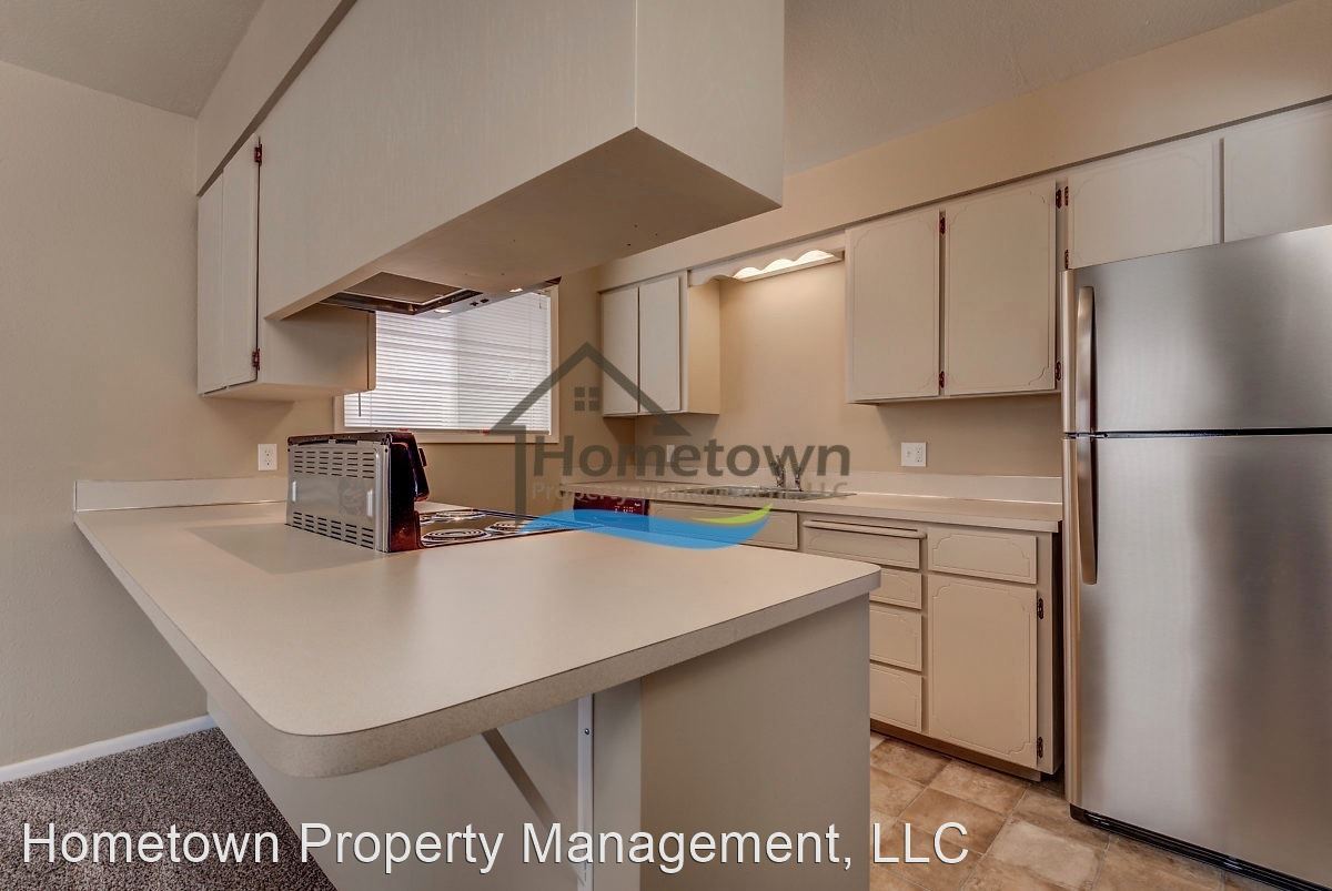 24332433 E Stowe Ct, Coeur d'Alene, ID 83814 Room for Rent in Coeur