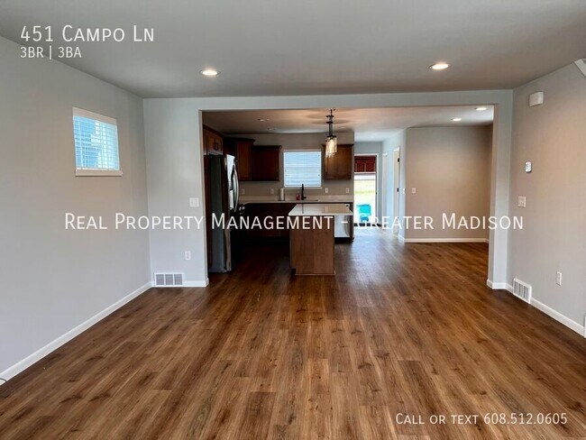 Foto del edificio - 451 Campo Ln
