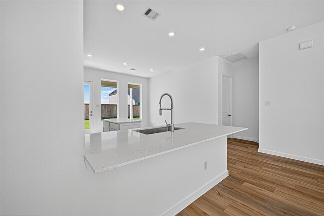 Foto del edificio - 11119 Poplar Tree Dr
