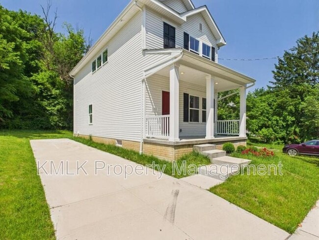 Building Photo - 518 Bishop St
