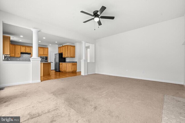 Foto del edificio - 5407 Silver Maple Ln